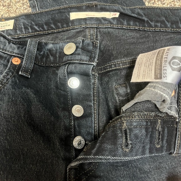 Levi’s Wedgie Jeans - Picture 3 of 5